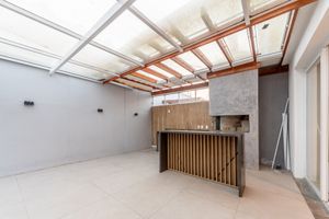 Image 10 - 891231