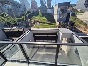 Image 16 - 891235