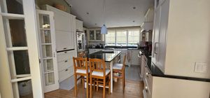 Image 4 - 891261