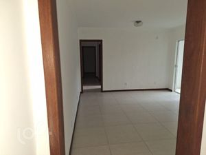 Image 8 - 891266