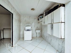 Image 18 - 891269