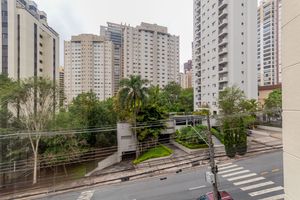 Image 13 - 891280