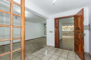 Image 6 - 891312