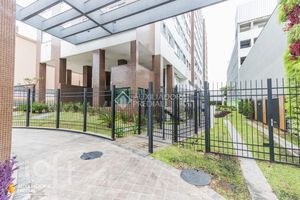 Image 8 - 891314
