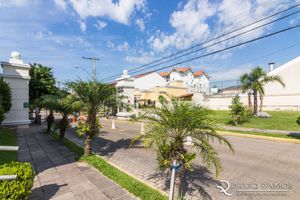 Image 5 - 891353