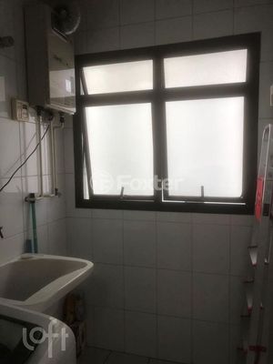 Image 9 - 891360