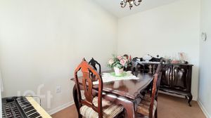 Image 4 - 891364