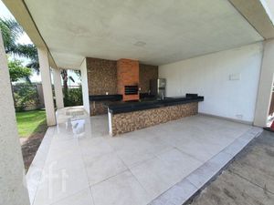Image 17 - 891369