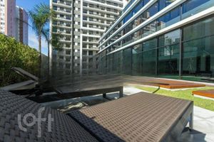 Image 14 - 891372