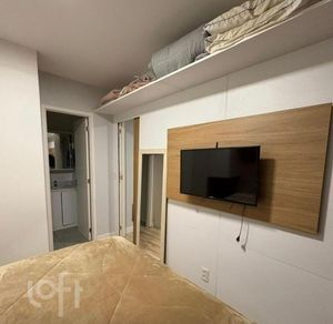 Image 1 - 891372