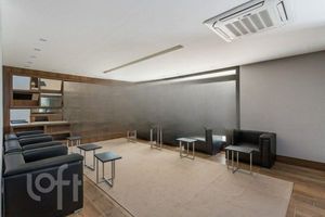Image 21 - 891372