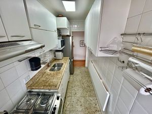 Image 9 - 891378