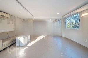 Image 10 - 891387