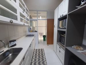 Image 8 - 891407
