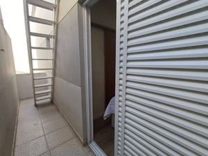 Image 19 - 891407