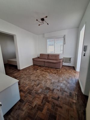 Image 3 - 891429