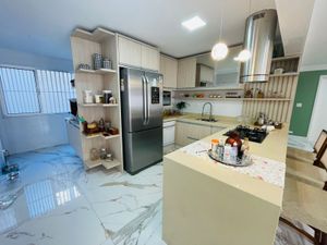 Image 10 - 891436
