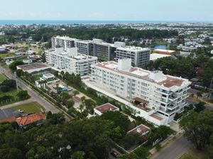 Image 8 - 891516