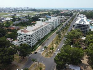 Image 10 - 891516