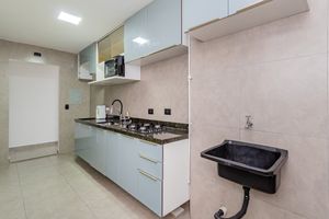 Image 10 - 891530