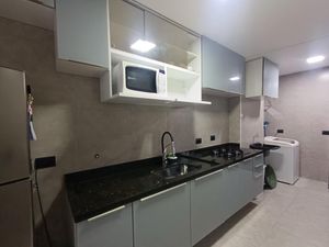 Image 7 - 891530