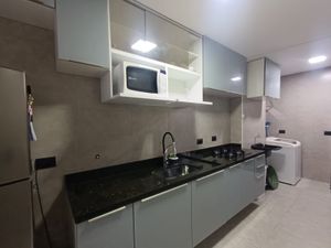 Image 9 - 891530