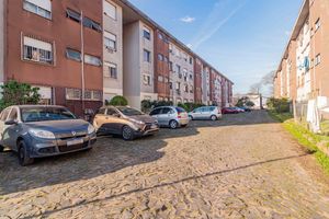 Image 17 - 891558