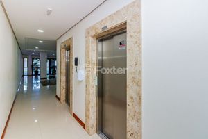 Image 1 - 891574