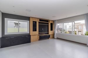 Image 1 - 891575
