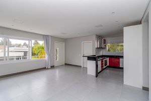 Image 4 - 891575