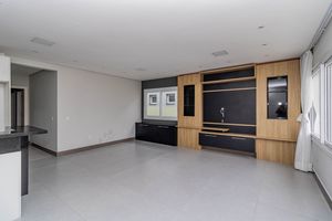 Image 2 - 891575