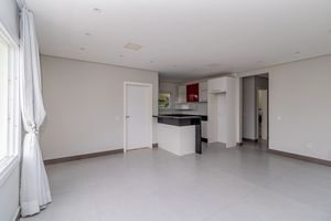 Image 3 - 891575