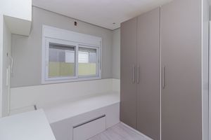 Image 18 - 891575