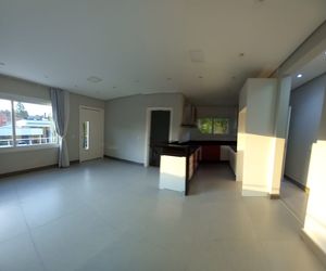 Image 13 - 891575