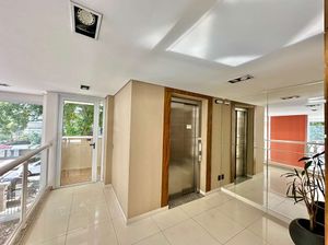 Image 14 - 891588