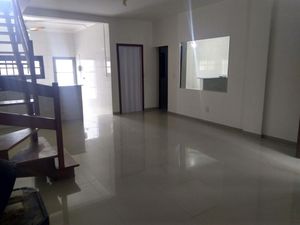 Image 1 - 891589