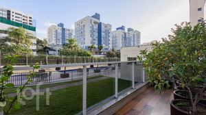 Image 9 - 891590