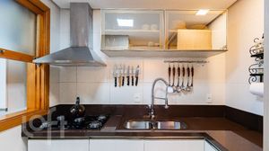 Image 8 - 891590
