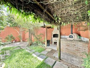 Image 13 - 891600