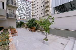 Image 31 - 891613