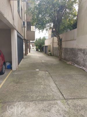 Image 5 - 891619