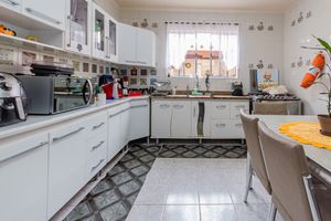 Image 16 - 891620