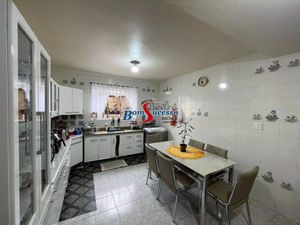 Image 6 - 891620