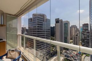 Image 12 - 891624