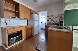 Image 1 - 891628