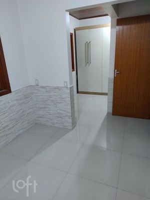 Image 21 - 891630
