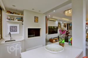 Image 4 - 891631