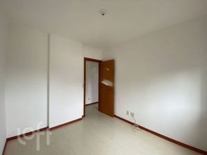 Image 15 - 891641