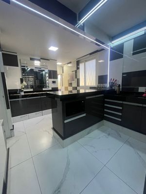 Image 9 - 891643