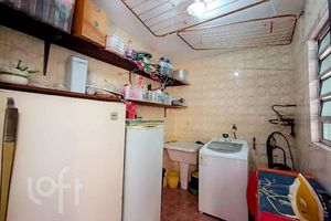Image 44 - 891655